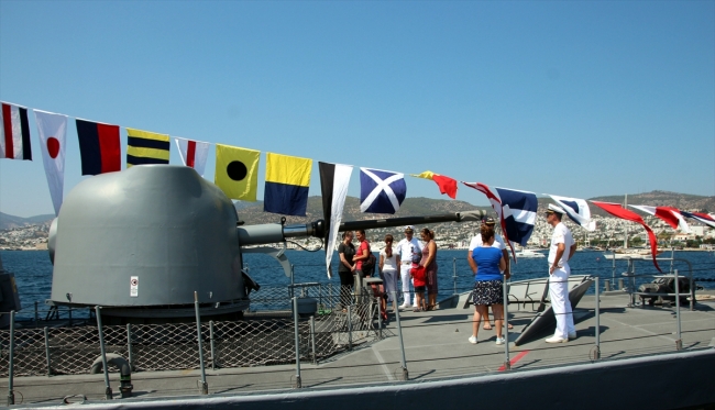 "TCG Martı" hücumbotu vatandaşların ziyaretine açıldı